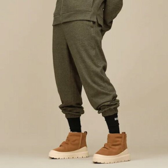 UGG Leander Logo Crew 2 Pack for Men - Picture 3 of 3